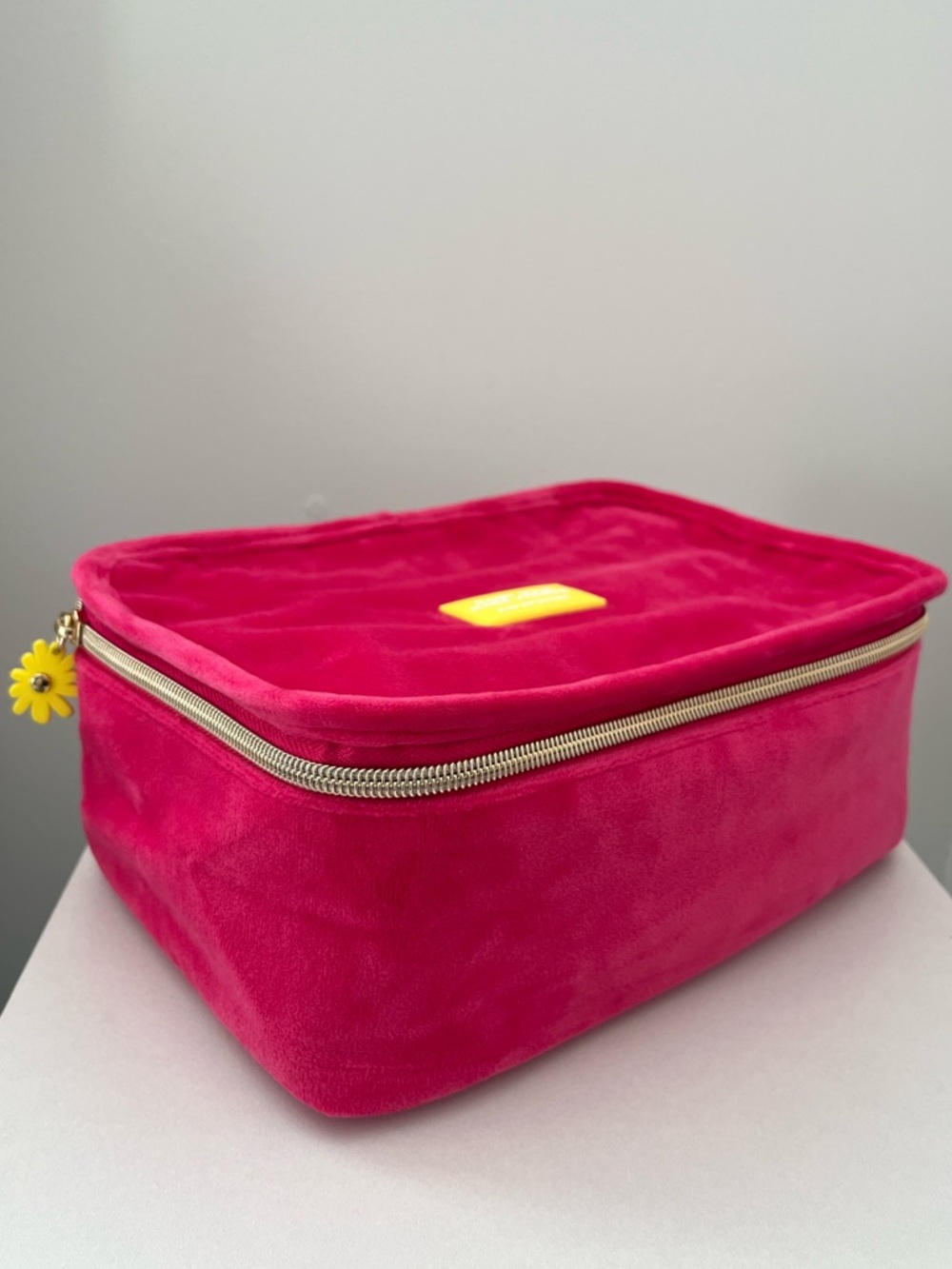 Authentic Marc Jacobs Pink Velvet Makeup Cosmetic Case /Organizer /Packing Cube